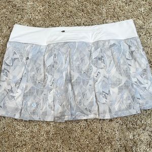 Lululemon - Pace Rival Skirt - 12 - excellent condition